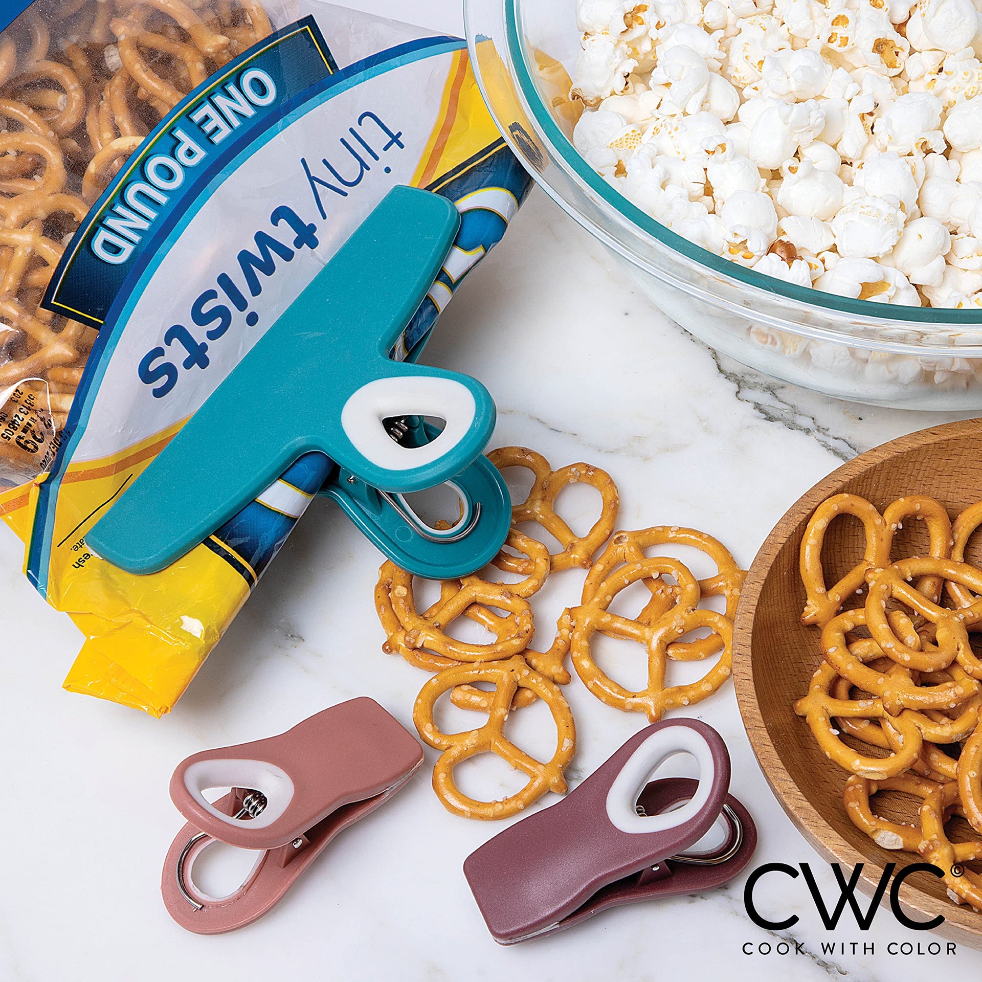 Bag Clips Heavy Duty Chip Clip and Refrigerator Magnet Clips for Food Storage with Air Tight Seal Grip (8 Count)