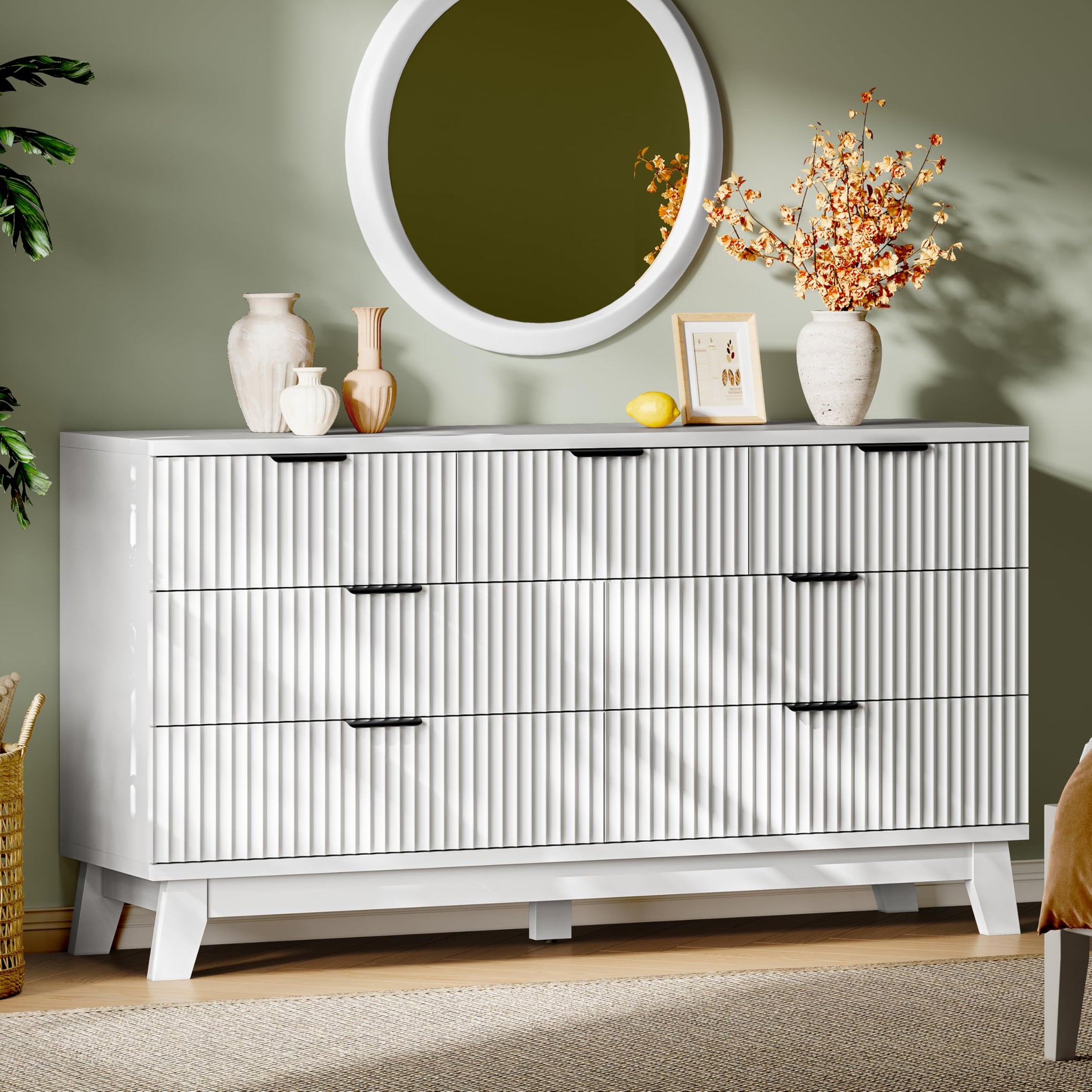 Fluted Dresser with 7 Drawers