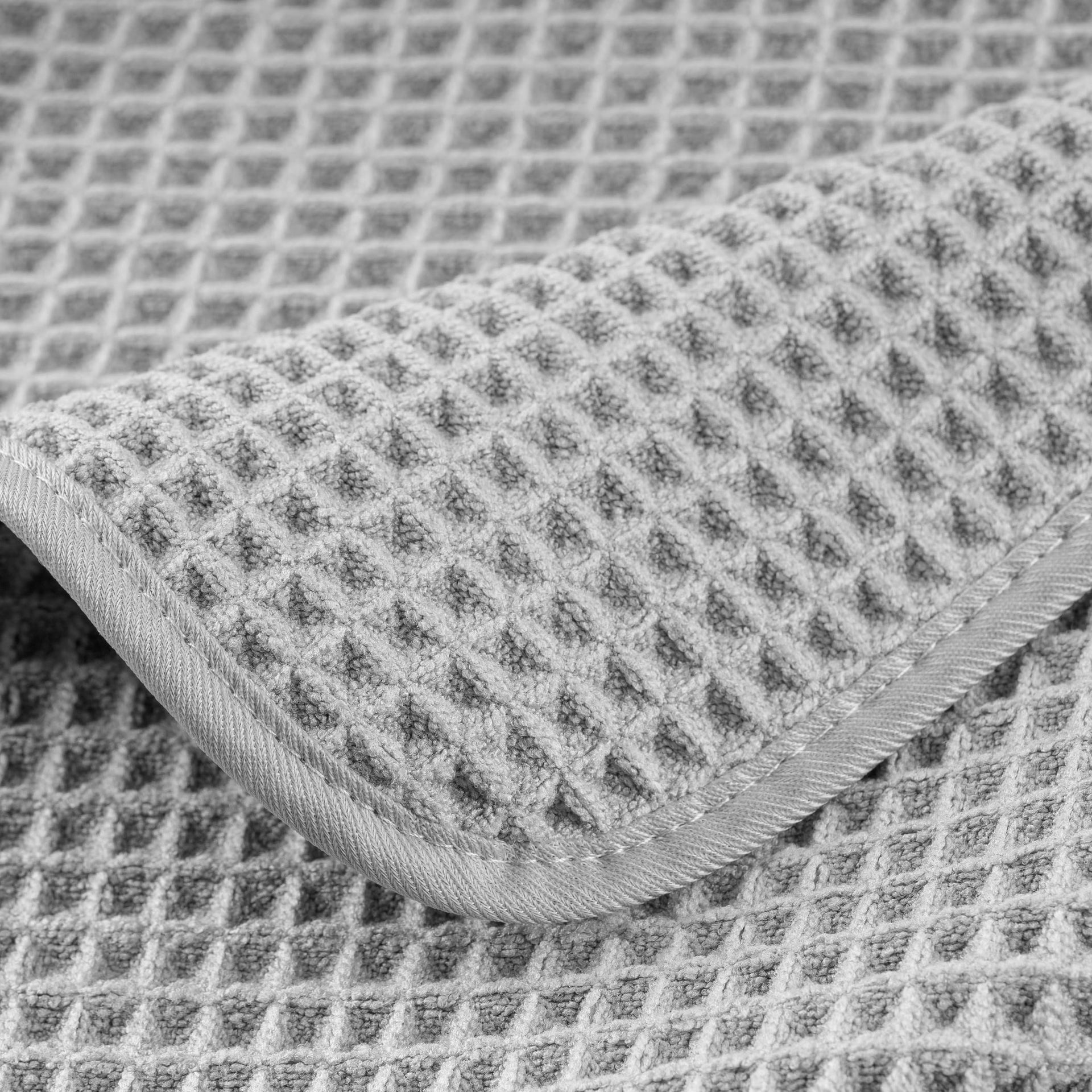 430 GSM Poly Blend Microfiber Quick Dry Waffle Bath Towel (4 Count)