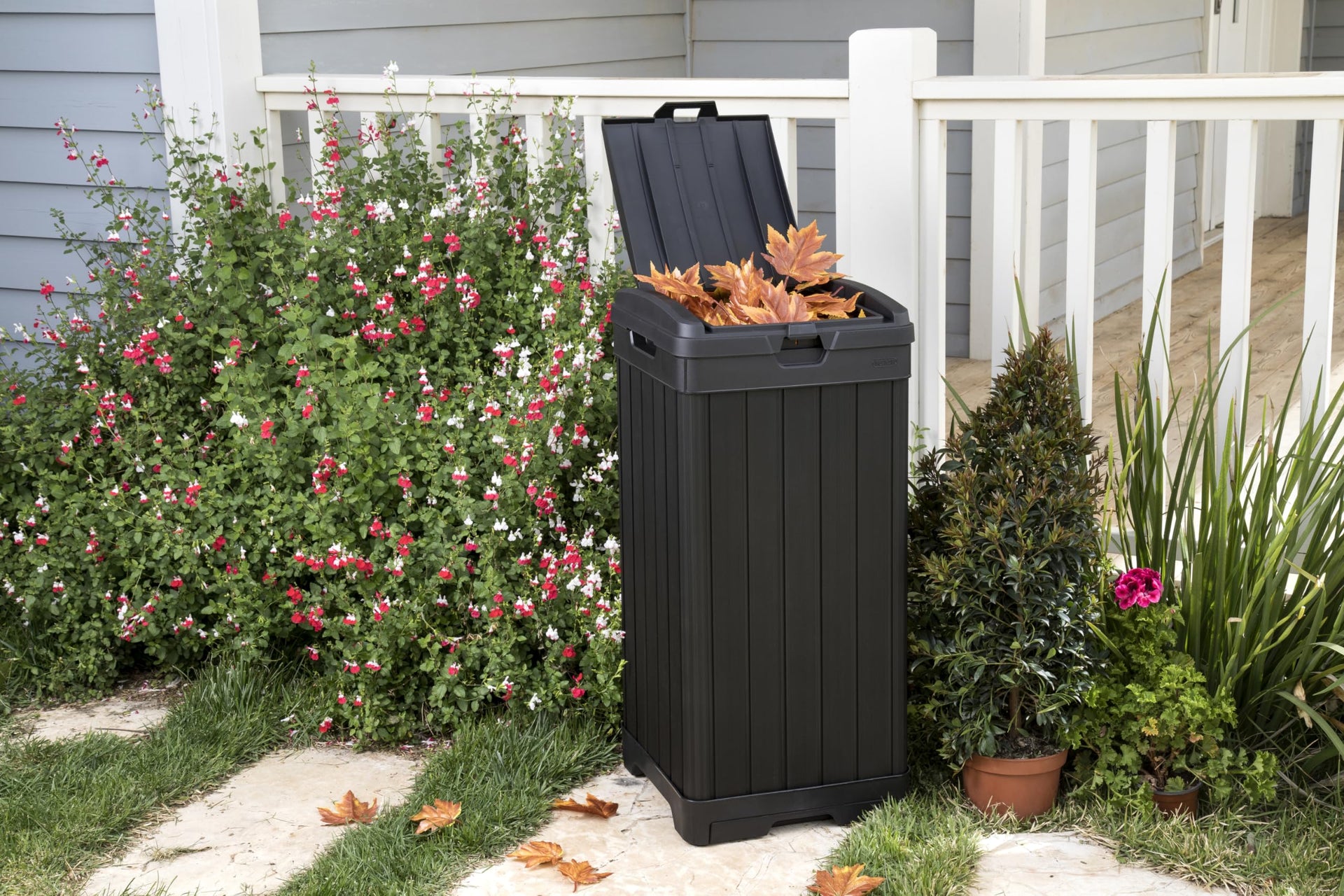 Baltimore Resin 38 Gallon Outdoor Kitchen Trash Can with Lid and Drip Tray for Easy Cleaning