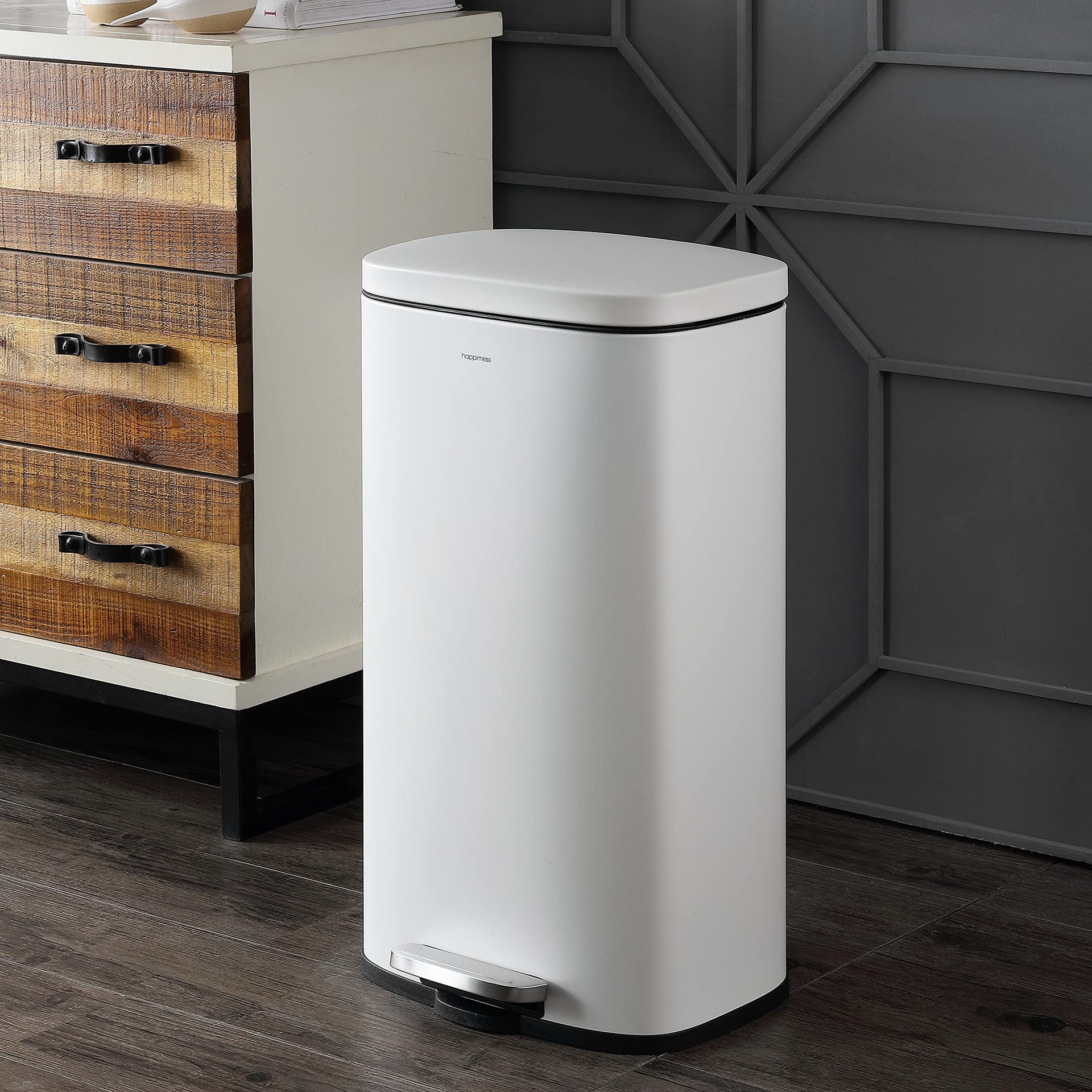Curtis 8 Gal Step Trash Can Soft Close 25"