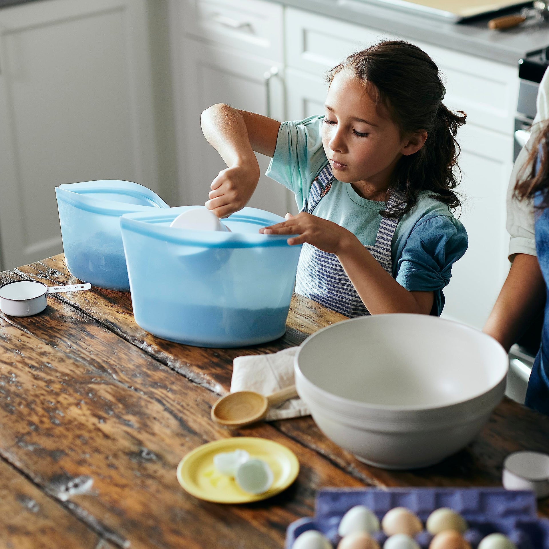 Premium Reusable Silicone Food Storage Bowl