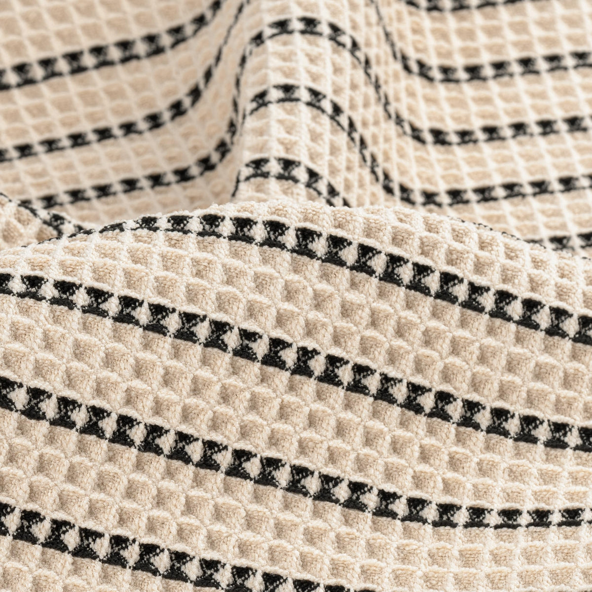 430 GSM Poly Blend Microfiber Quick Dry Waffle Bath Towel (4 Count)