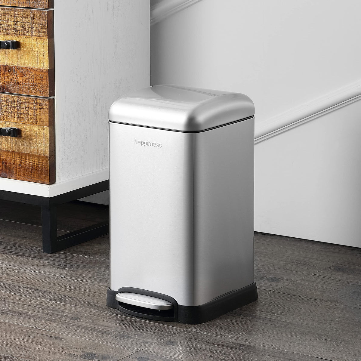 Betty Retro Mini 3.2 Gal Step Trash Can