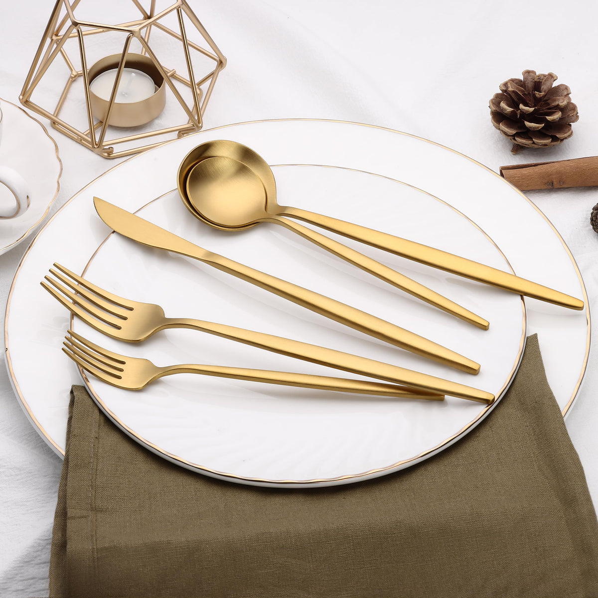 40 Piece Gold Silverware Set for 8