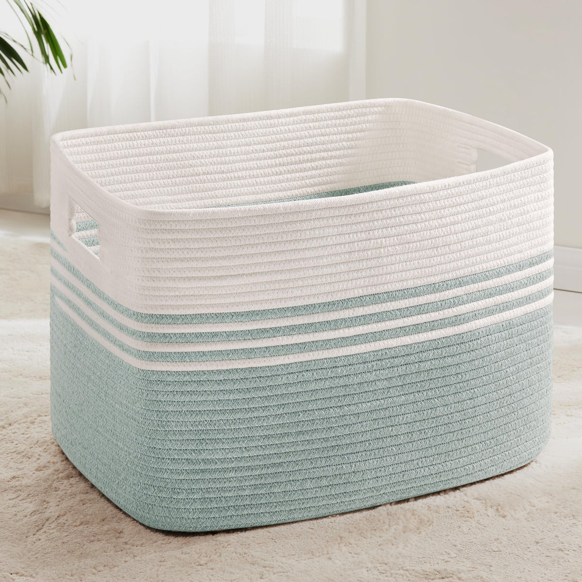 100L Extra Large Woven Laundry Basket Hamper with Handles