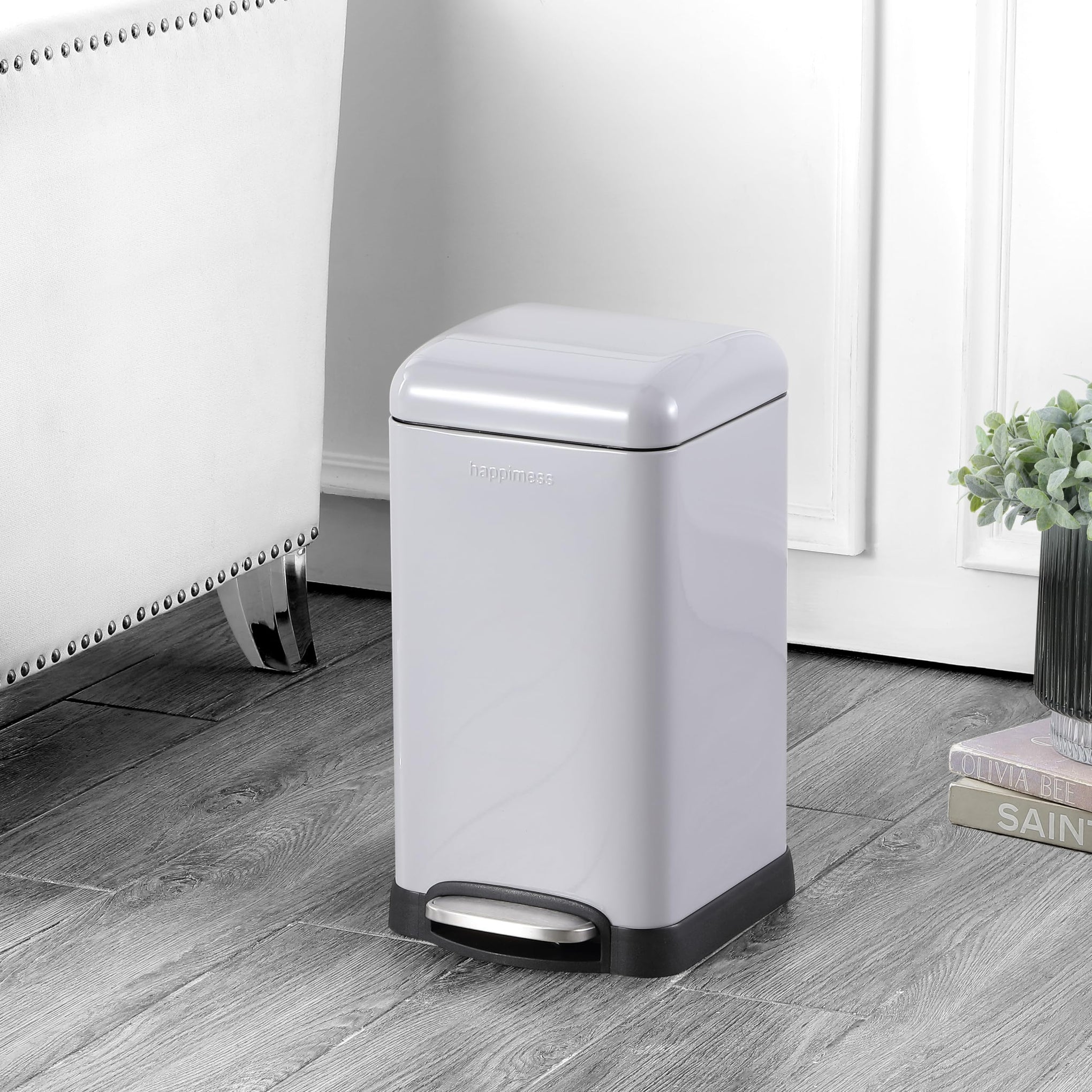 Betty Retro Mini 3.2 Gal Step Trash Can