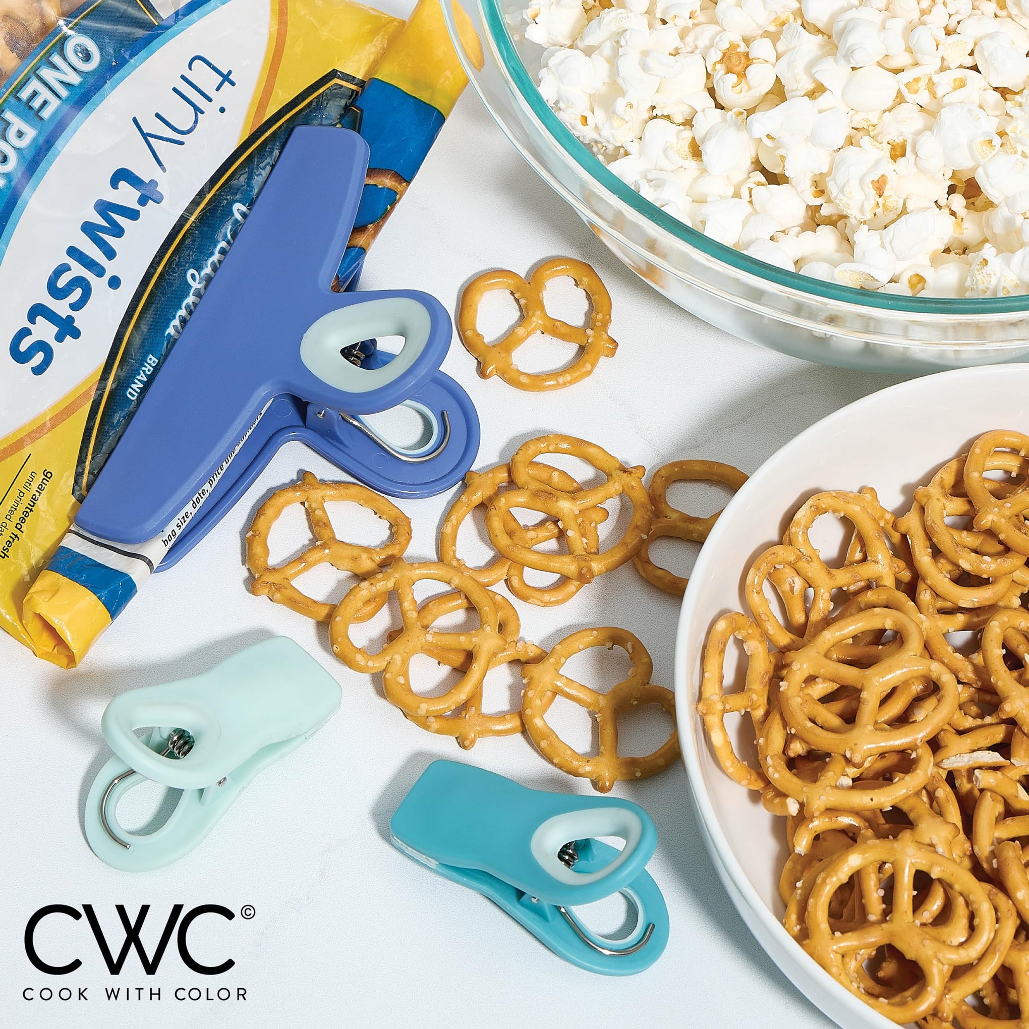 Bag Clips Heavy Duty Chip Clip and Refrigerator Magnet Clips for Food Storage with Air Tight Seal Grip (8 Count)