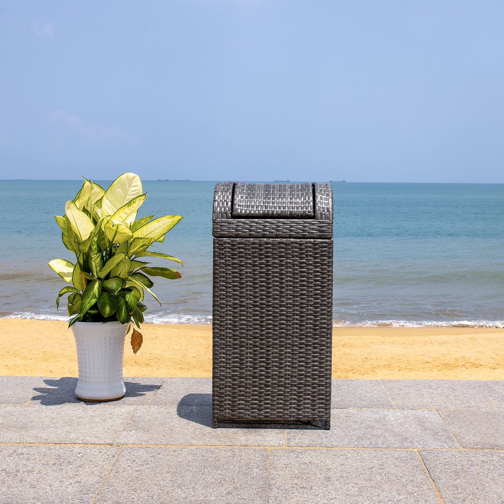 Outdoor Serapis Trash Bin