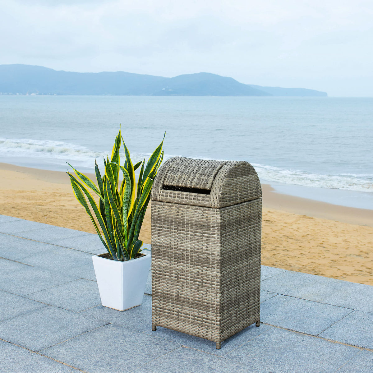 Outdoor Serapis Trash Bin
