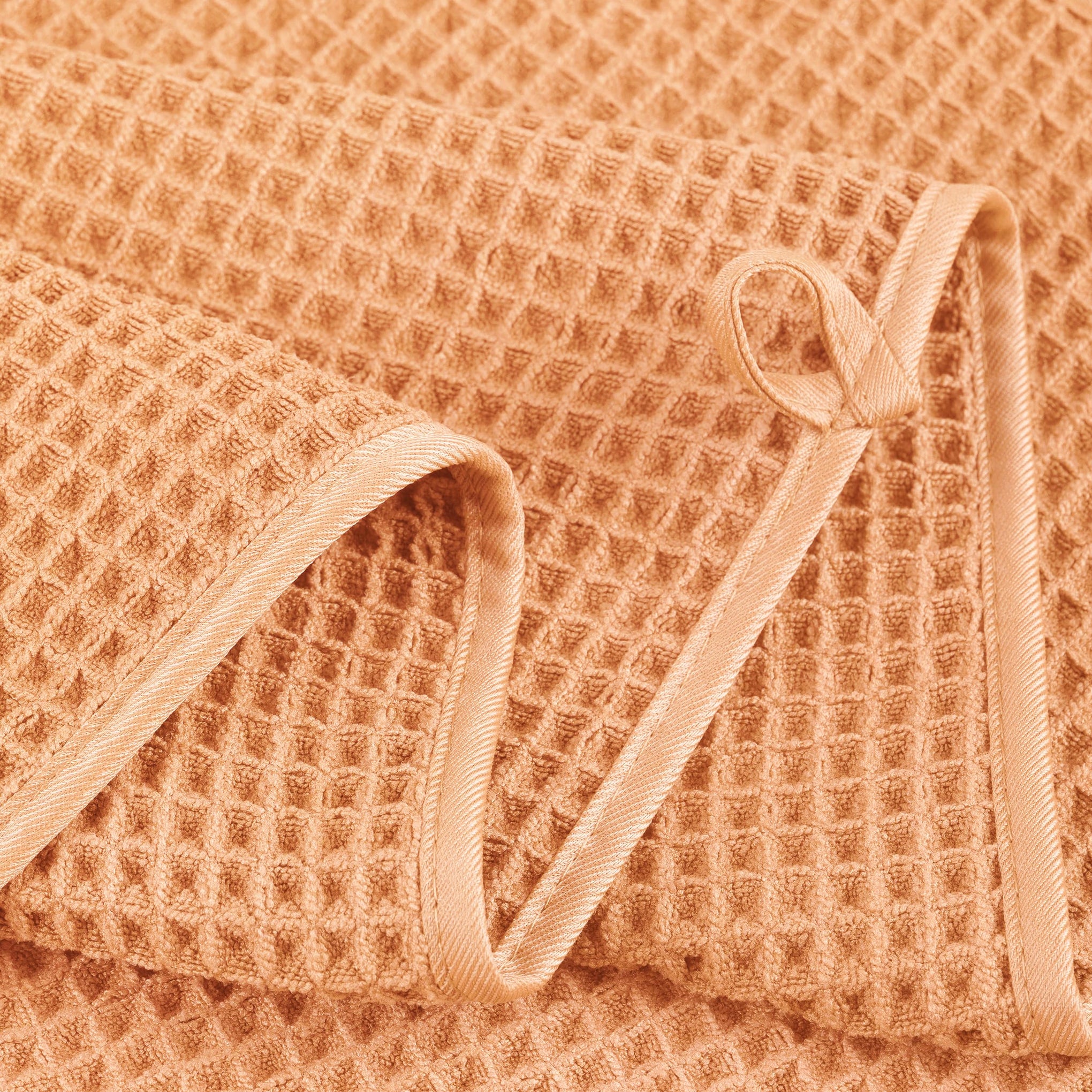 430 GSM Poly Blend Microfiber Quick Dry Waffle Bath Towel (4 Count)