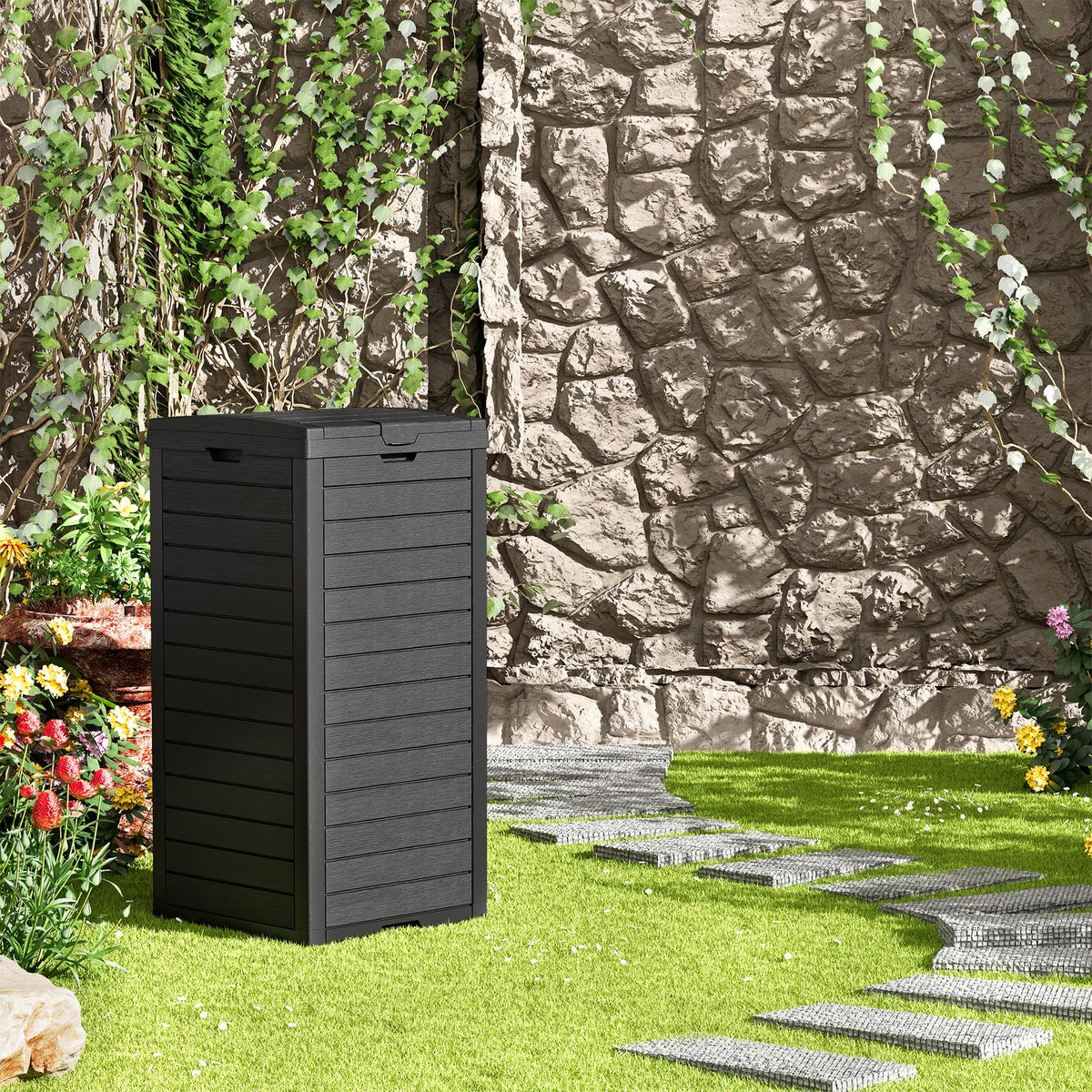 31 Gal Outdoor Trash Can with Lid